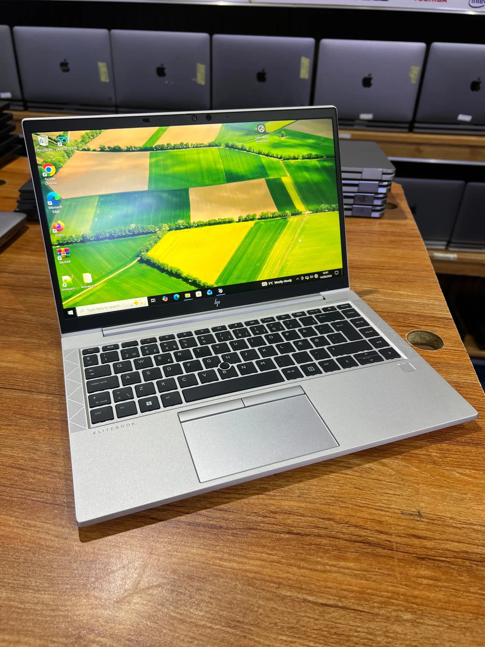 HP Elitebook 845 G8