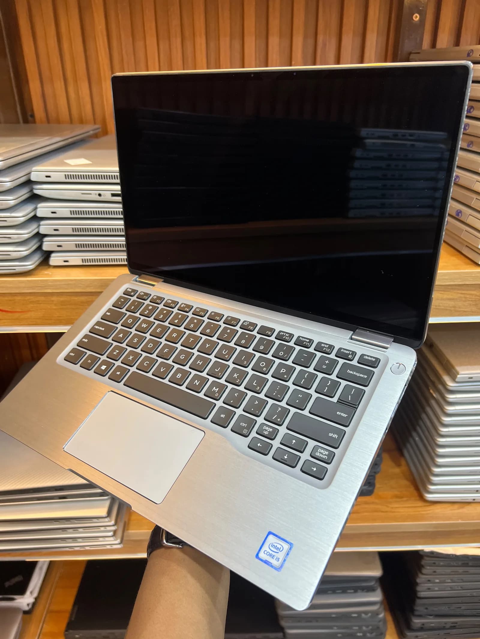 Dell Latitude 7400 2-in-1