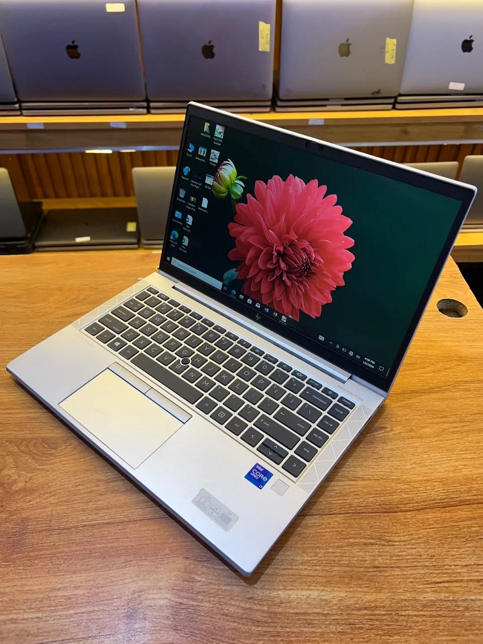 HP ELitebook 840 G8 - CORE i7-1185G7 11TH gen 3.0Ghz - 16GB RAM (upgradable) - 512GB SSD - 14 INCH FHD Touchscreen