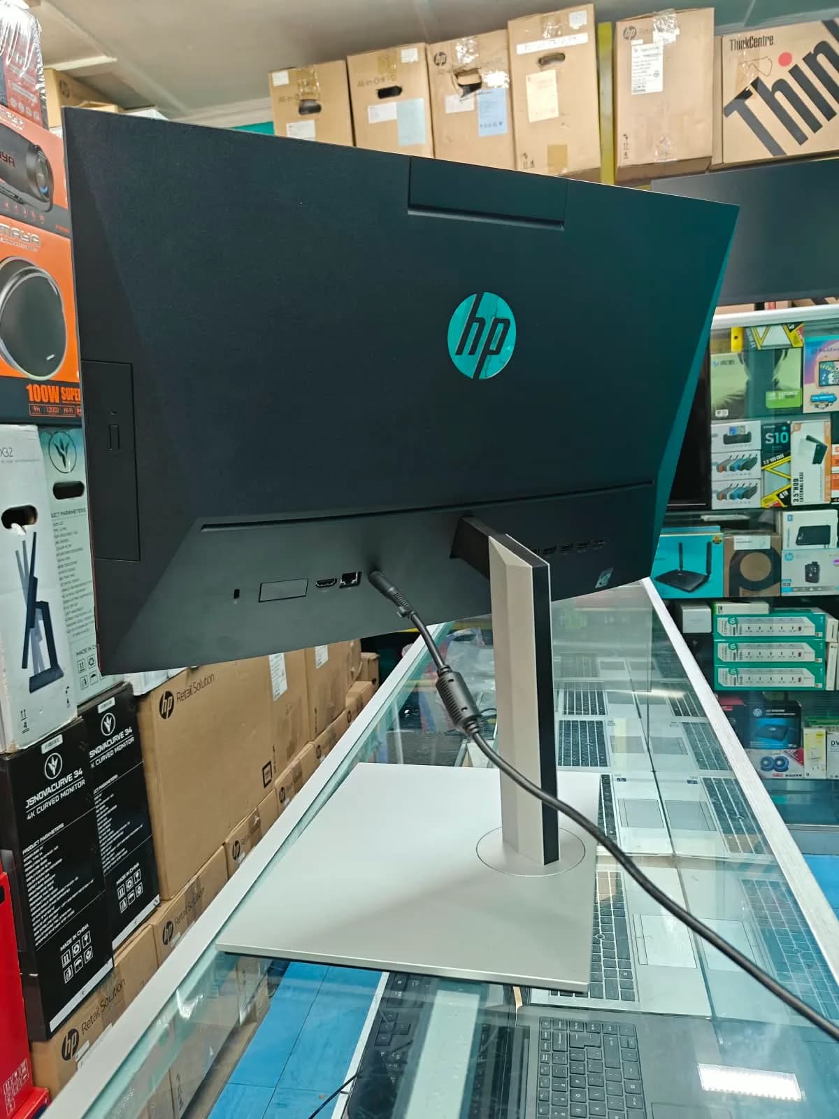 Hp ProOne 400 G6 AIO Coi5 10th generation 16gb ram 256ssd 24 inches touch screen.