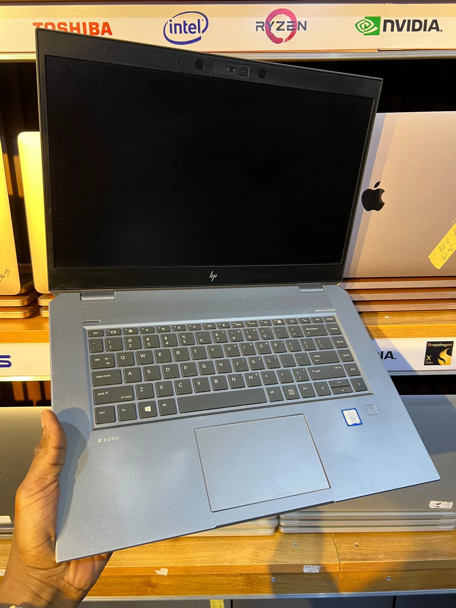 HP ZBook 15 G6 - Core i7 9th Gen - 16 GB RAM - 512 GB SSD - 4GB GB Nvidia Graphics - 15 Inch FHD NonTouch
