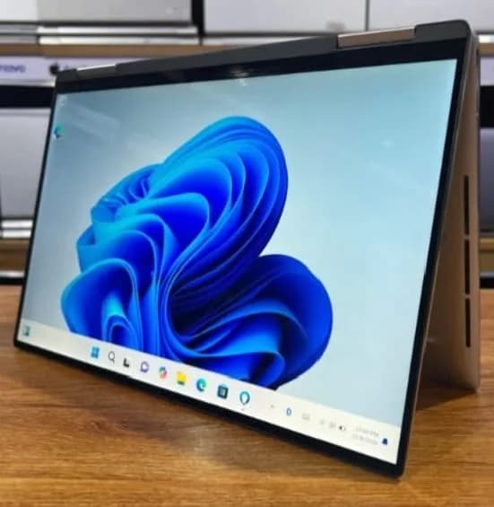 Dell xps 13 9310 2 in 1 🔥intel core i7 🔥1165G7 11th Gen 2.8GHz 🔥16gb ram 🔥512gb ssd 🔥13 inch 4k resolution Touch x360